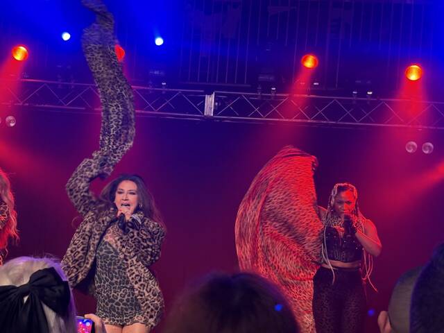 9135101_web1_ptr-danitykane2