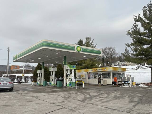 9135479_web1_gtr-hemprobbery