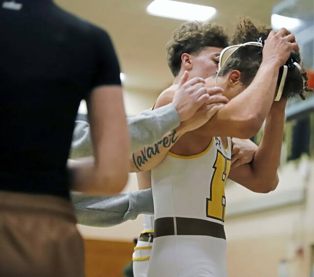 Tensions boil over as fight overshadows Highlands' wrestling victory over Valley