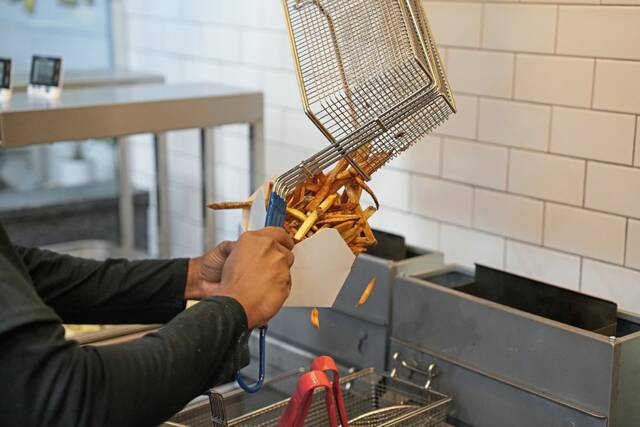 9137259_web1_ptr-Yinzer-3