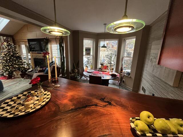 Slide 
													
													10