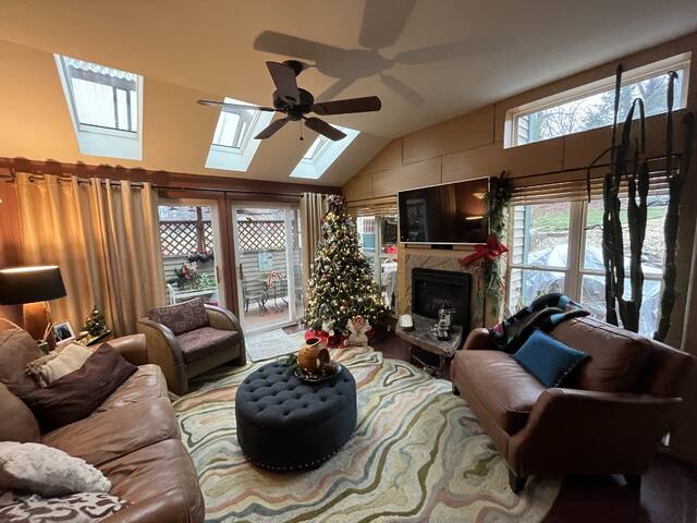 Slide 
													
													11