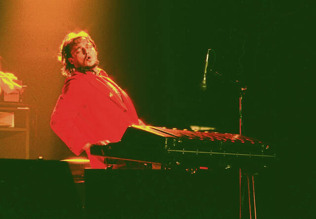 9142035_web1_ptr-gilsnyder-100625