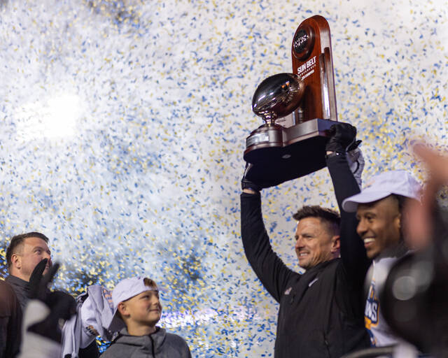 Oregon vs. James Madison a study in contrasts as high-profile Ducks host a newcomer to the playoffs