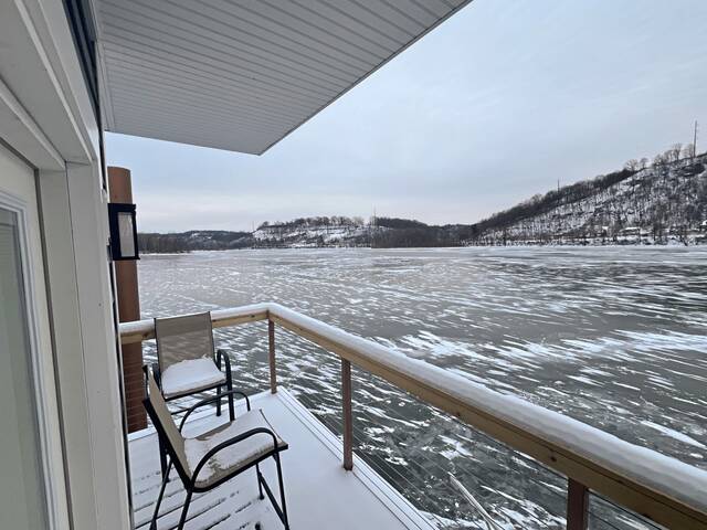 Slide 
													
													7