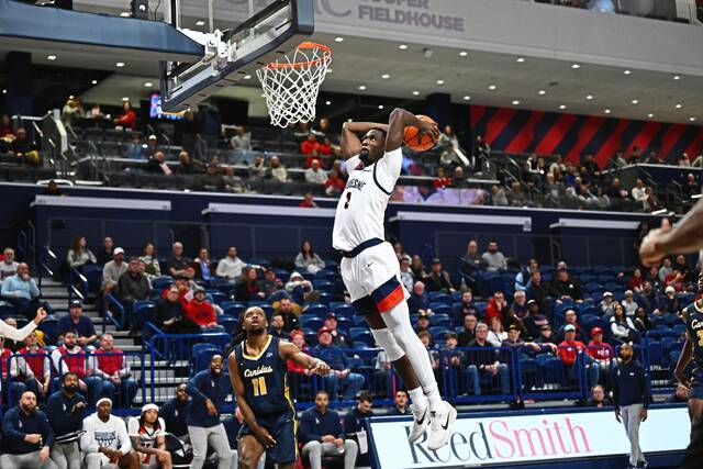 Duquesne men’s basketball dominates Canisius at home