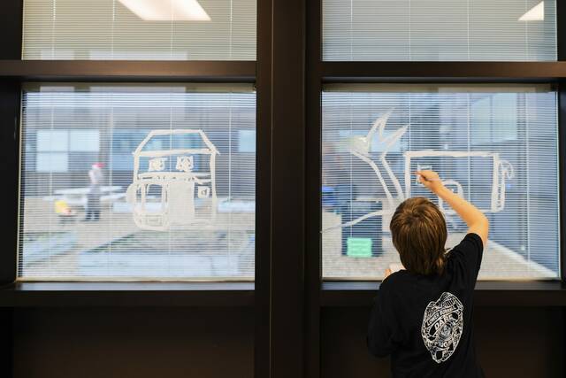 Slide 
													
													4