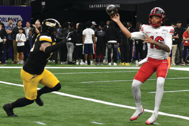 Western Kentucky rallies to a New Orleans Bowl victory, beating Southern Miss