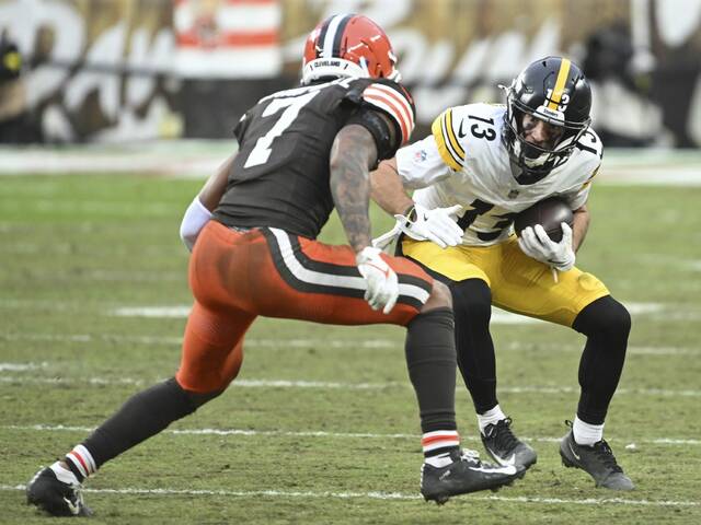 Steelers WR corps manages just 60 receiving yards in defeat without DK Metcalf