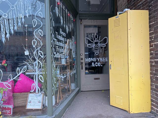 Slide 
													
													4