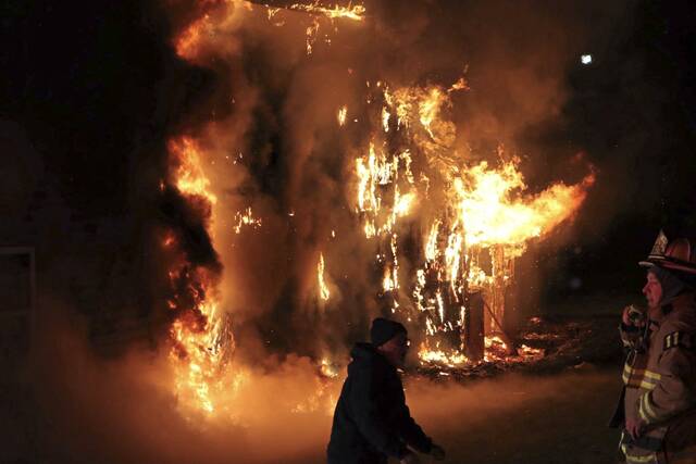 Residents escape early morning duplex fire in Unity