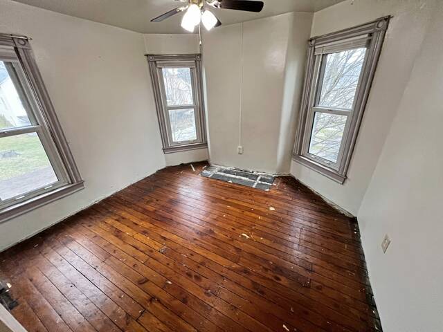 Slide 
													
													4