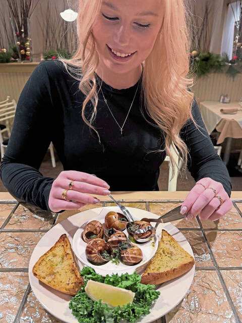 9162017_web1_ptr-escargot-010226-4