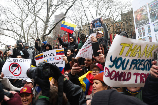 
			
				                                People protest outside Manhattan Federal Court before the arraignment of Venezuelan President Nicolas Maduro, Monday, Jan. 5, 2026, in New York. (AP)

			
		