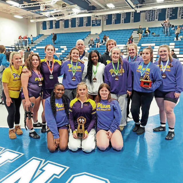 Plum’s Alaina Claassen, Saphia Davis stacking wins ahead of postseason tournaments