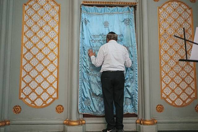 9182139_web1_ap26027461236506