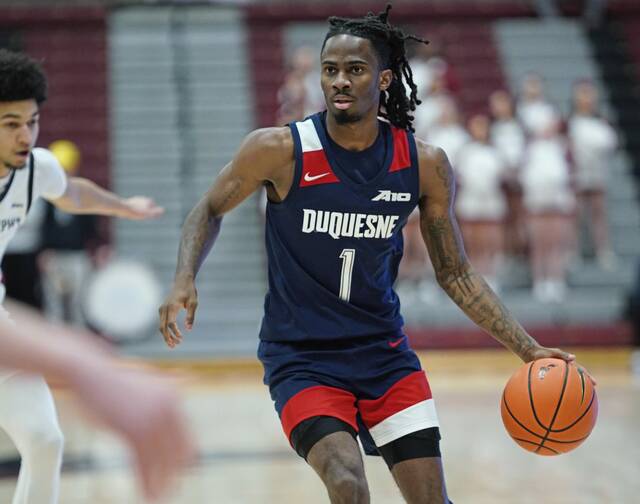 Duquesne men’s basketball team loses to Saint Joseph on road