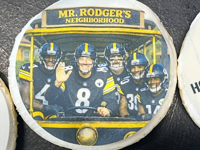 Steelers-themed playoff desserts served up in Oakmont, Lower Burrell