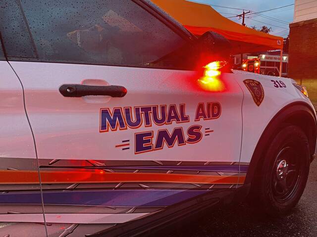 Route 271 closed, injuries reported in Fairfield vehicle crash