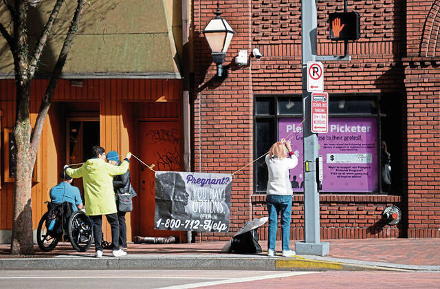 Planned Parenthood announces temporary closures in Pittsburgh, region