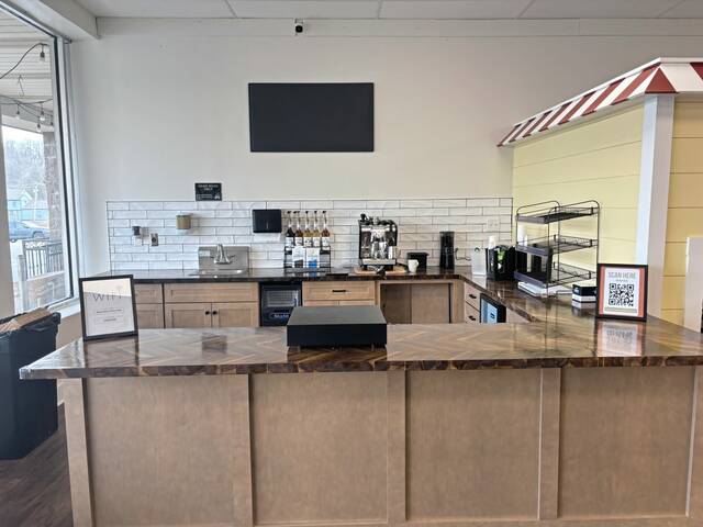 Slide 
													
													4