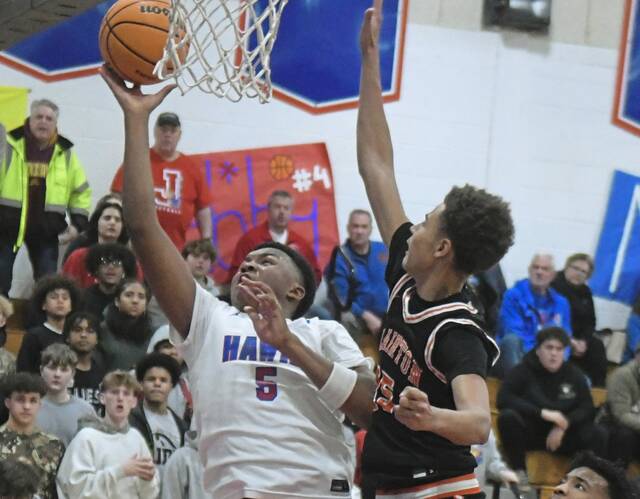 Big 2nd quarter helps Jeannette hand 1st loss to Clairton