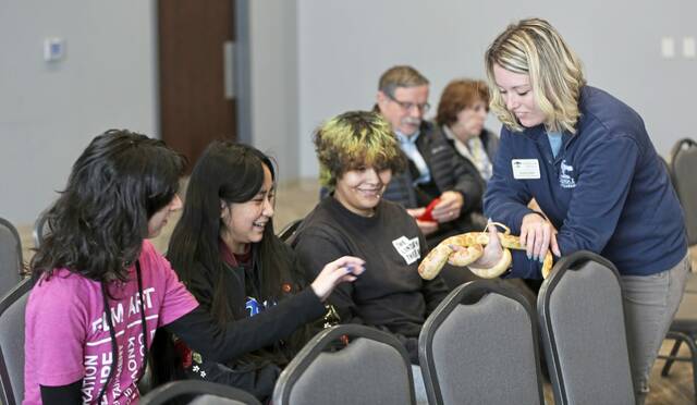 Lindsay Theater hosts Pittsburgh Zoo educators for ‘Zootopia 2’ screening event