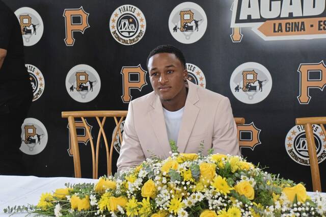 Pirates sign top-20 prospect in Dominican shortstop with family ties to Hall of Famer
