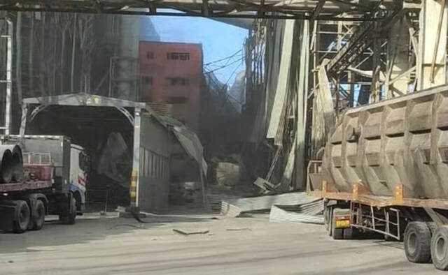 Slide 
													
													2