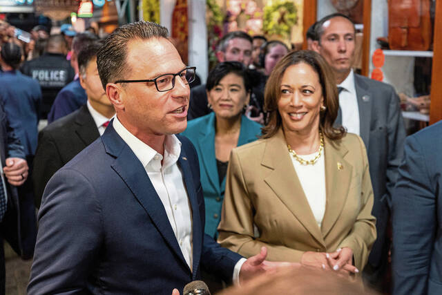 In his new book, Gov. Josh Shapiro recalls an ‘offensive’ vetting process to be Kamala Harris’ running mate