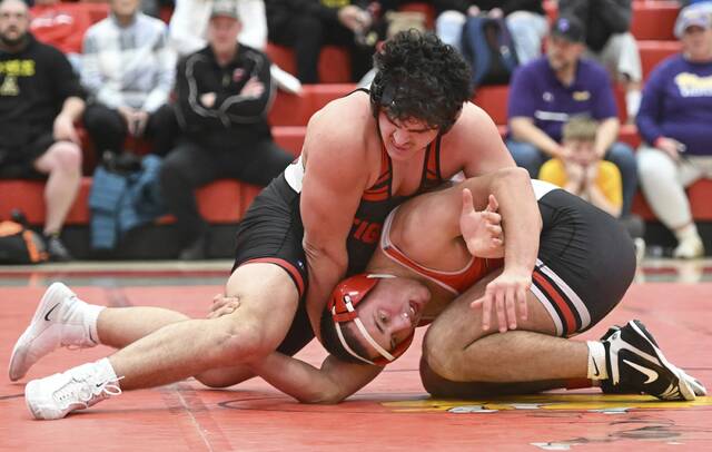 High school wrestling roundup for Jan. 21, 2026: Moon tops West Allegheny in section title showdown