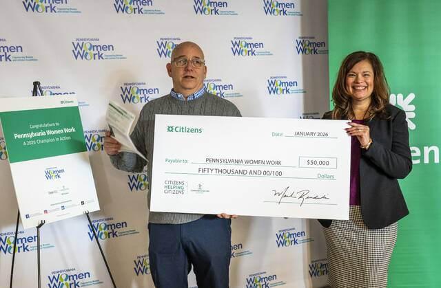 9227048_web1_ptr-pawomenworkcia9-012226