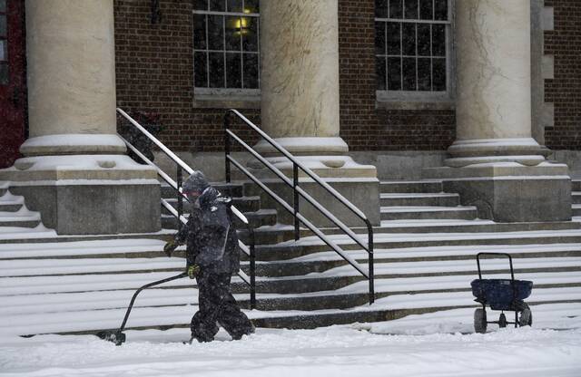 Photos of the day: Fresh snowfall blankets Western Pa.