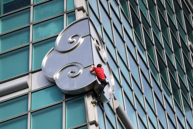 Slide 
													
													3