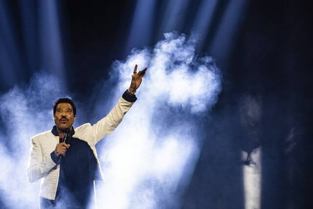 Lionel Richie returning to Pittsburgh with Earth, Wind & Fire