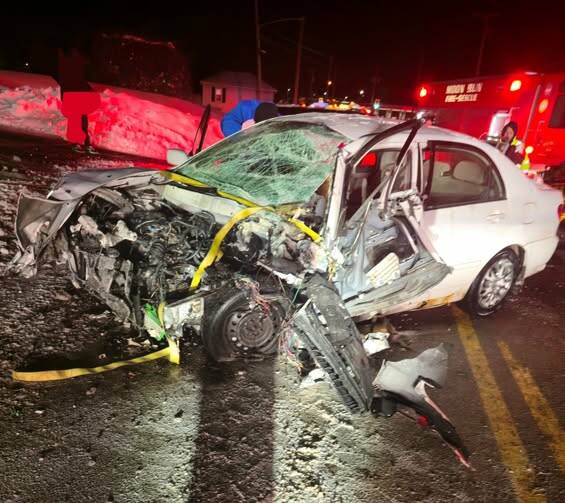 Morning Roundup: Driver trapped in Robinson crash; man stabbed in Beaver County