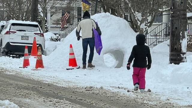 Igloo on Sewickley street prompts safety warning
