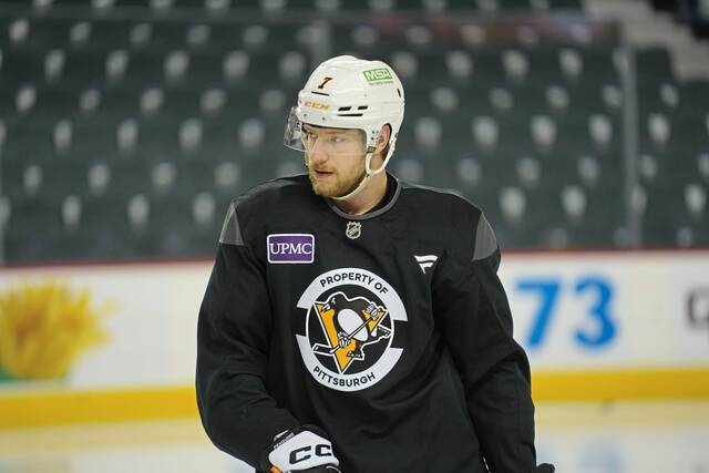 Defenseman Ilya Solovyov expected to make Penguins debut against Blackhawks