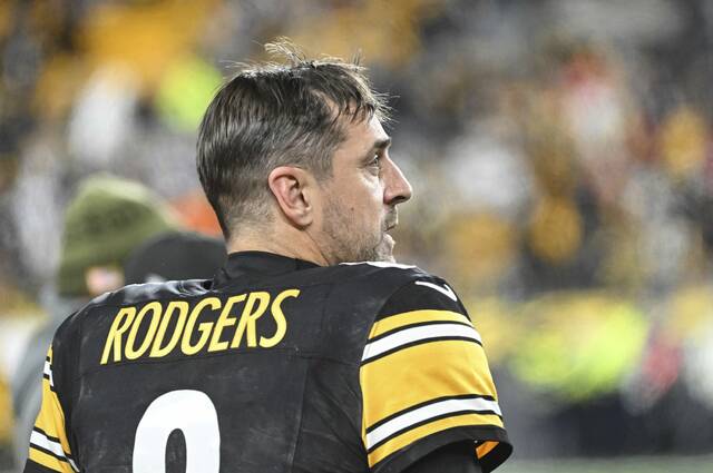 Steelers coach Mike McCarthy talks with Aaron Rodgers ‘a number of times,’ but no decision yet from QB