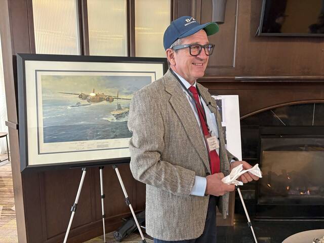 Recovery group marks 70th anniversary of ditching of B-25 bomber in Mon River