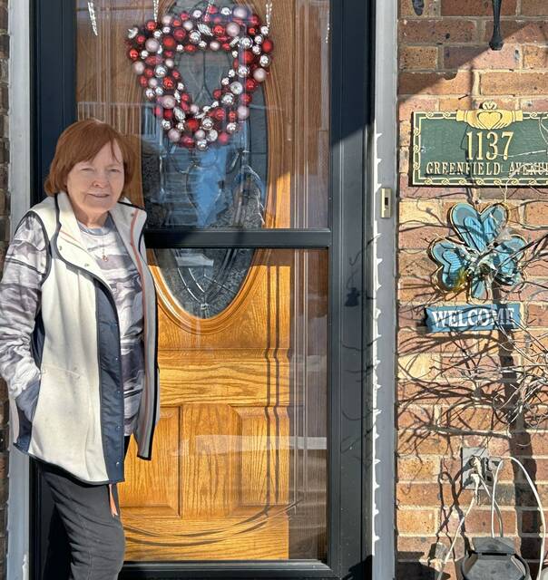 Joe Starkey: Mike McCarthy mentioned ‘1137 Greenfield Avenue.’ Quite a woman lives behind that door