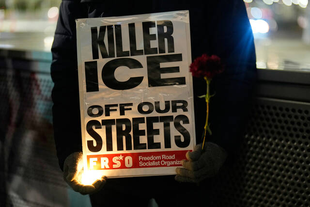 Mayor of Portland, Oregon, demands ICE leave the city after federal agents gas protesters