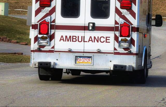 1 person in hospital after Washington Township crash