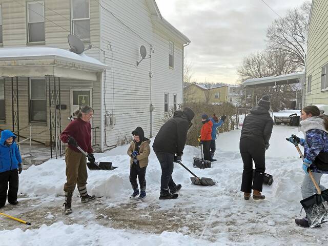 Slide 
													
													3