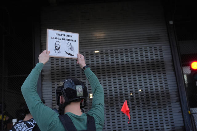 Judge blocks latest limits on lawmaker visits to ICE facilities