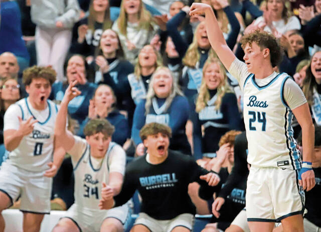 Burrell uses 3-point barrage to beat Valley, clinch playoff spot