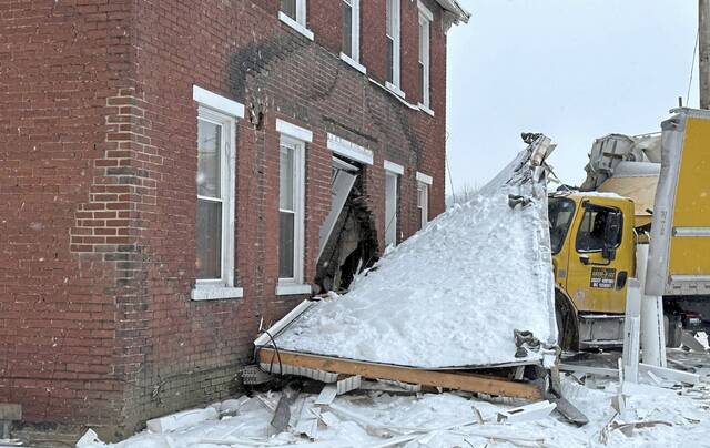 Morning Roundup: Train strikes box truck in West Newton; wrong-way driver on I-79