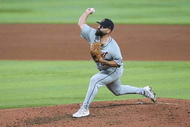 Pirates add pitching depth by signing righty Jose Urquidy