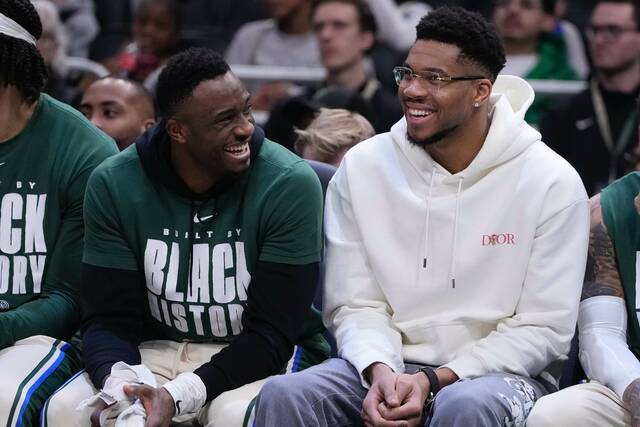 Antetokounmpo remains with Bucks as NBA trade deadline passes