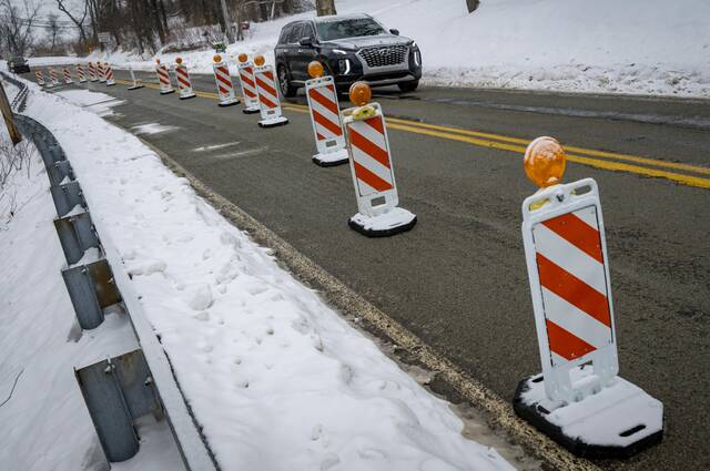Landslide knocks part of Logans Ferry Road in Plum down to 1 lane until summer